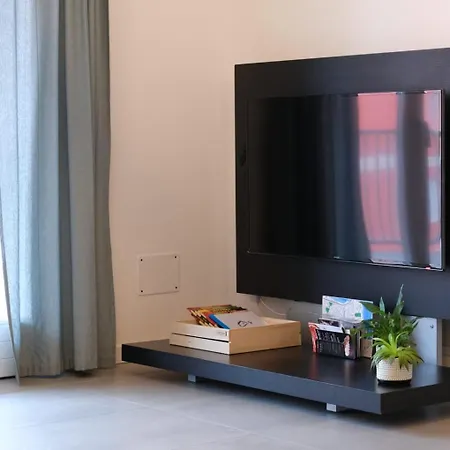 Apartament Al 45 B.go Roma -vr- Con Garage Werona