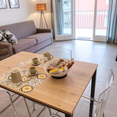 Al 45 B.go Roma -vr- Con Garage فيرونا